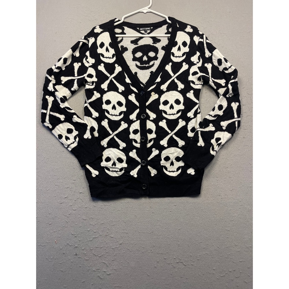Hot Topic Cardigan Knit Skull Crossbones Black White Medium Womens - Picture 1 of 8